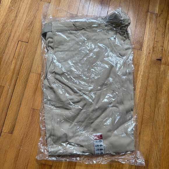 Bugle Boy Khaki Pants Boys Chino Pants Prep School Uniform w/ Belt Sizes: 18 - Picture 2 of 4